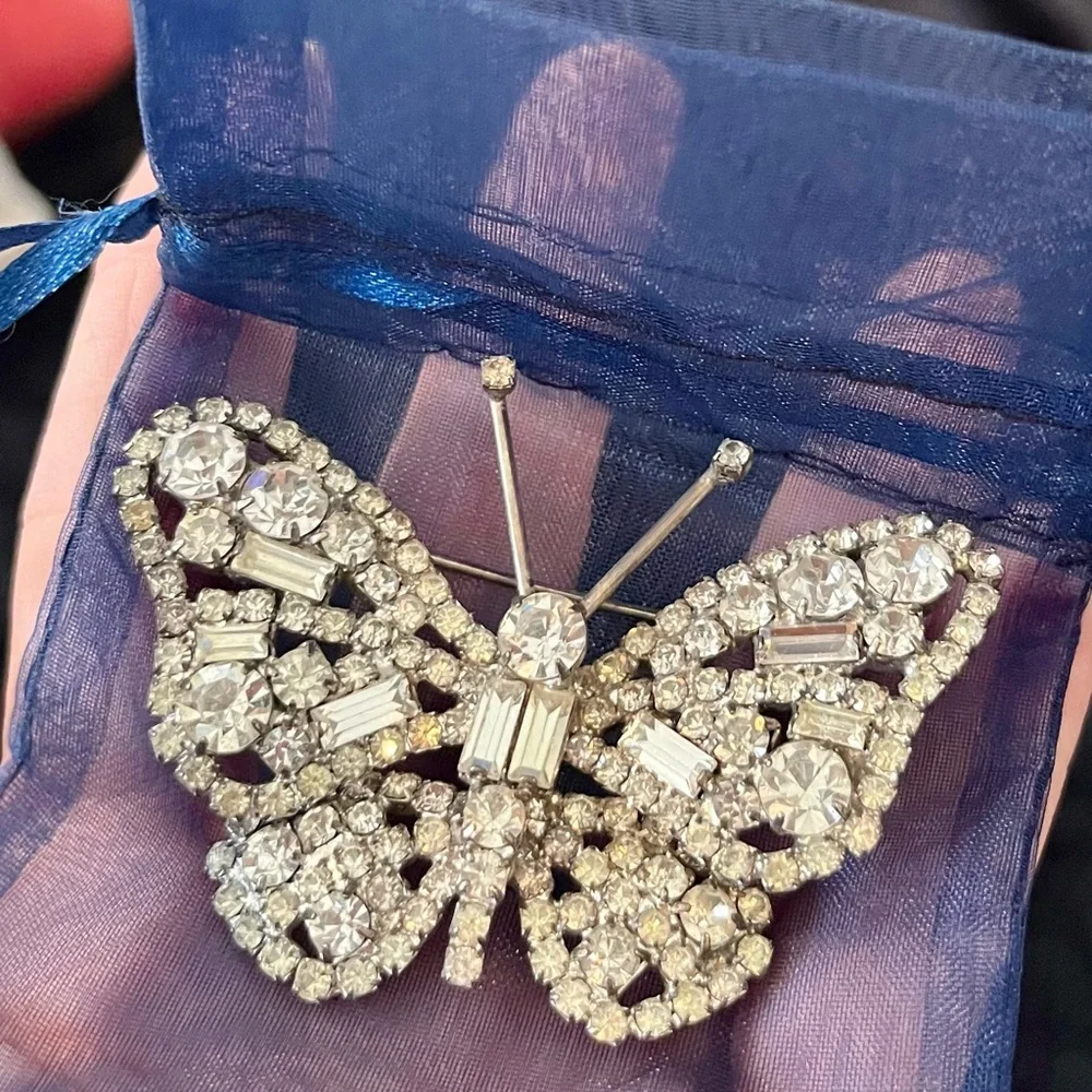 Sparkling Crystal Butterfly Brooch - Picture 2 of 3